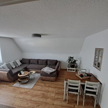 Wunderschoenes 2 Zimmer Apartment Inkl. Parkplatz Asbach  Экстерьер фото
