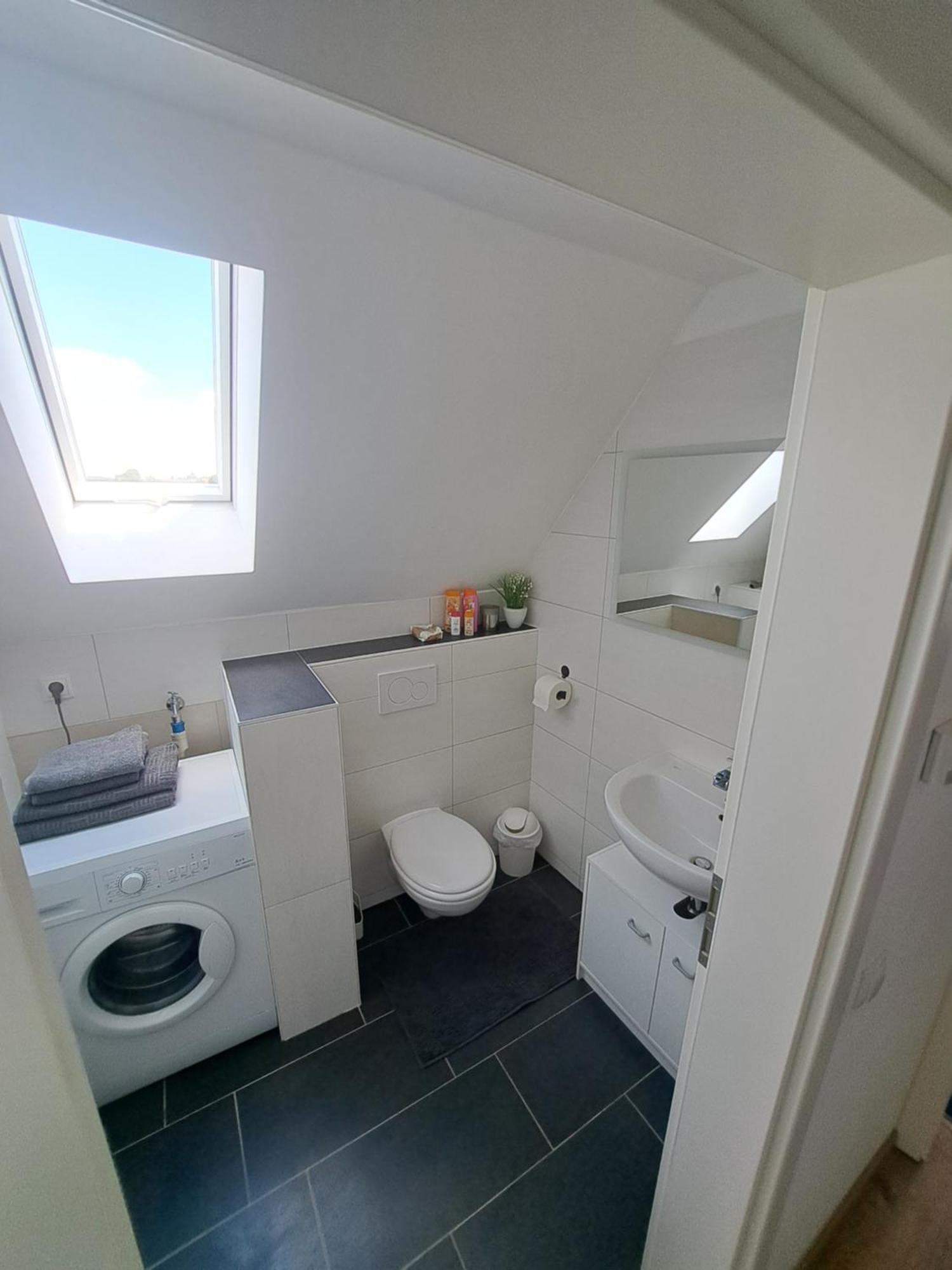 Wunderschoenes 2 Zimmer Apartment Inkl. Parkplatz Asbach  Экстерьер фото