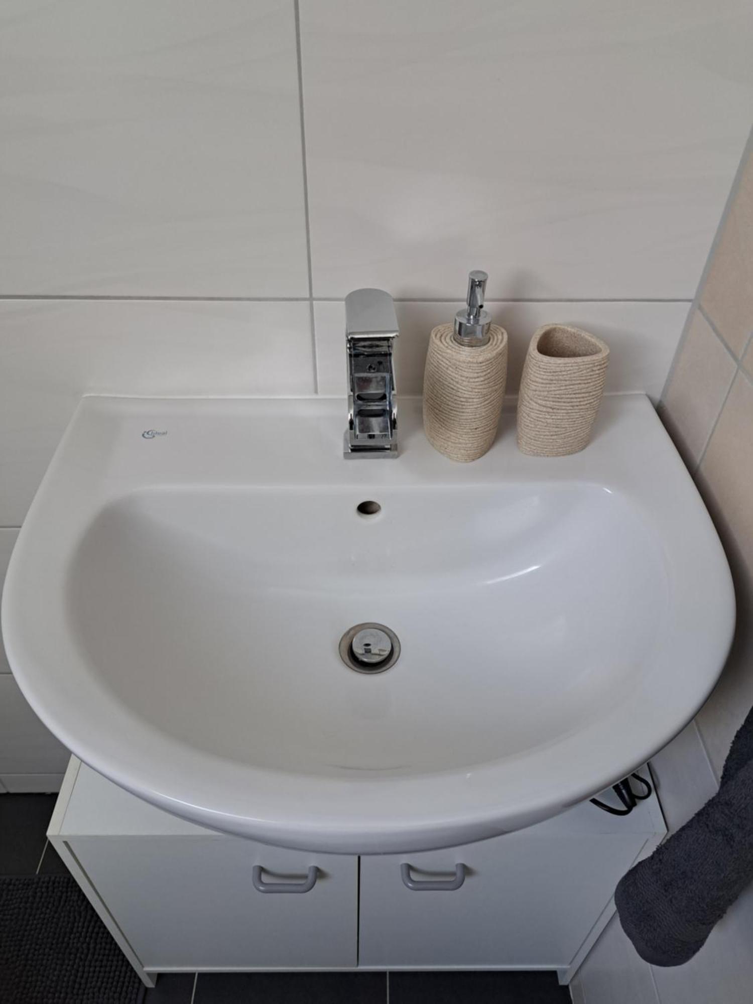 Wunderschoenes 2 Zimmer Apartment Inkl. Parkplatz Asbach  Экстерьер фото